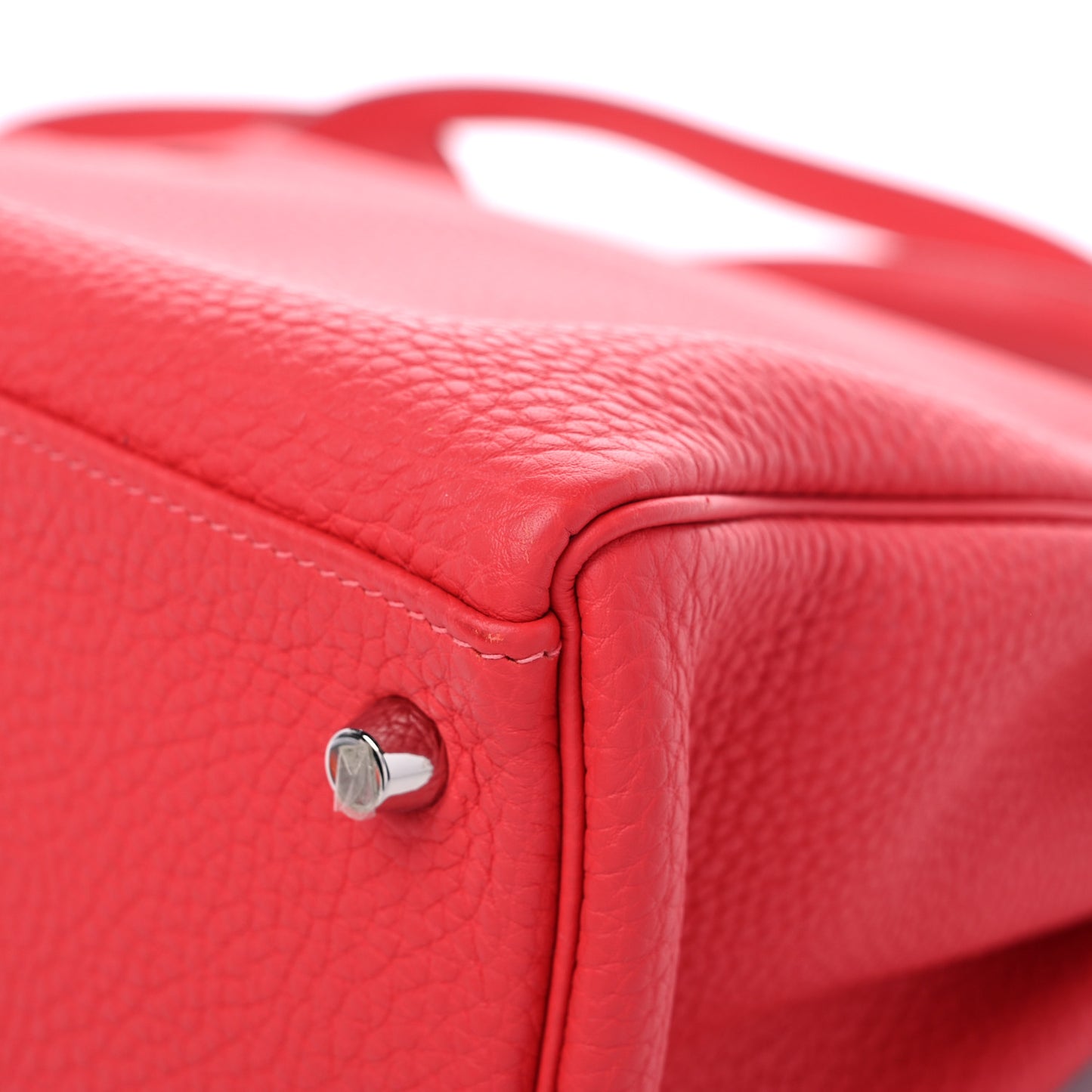 Togo Kelly Retourne 32 Rouge Pivoine