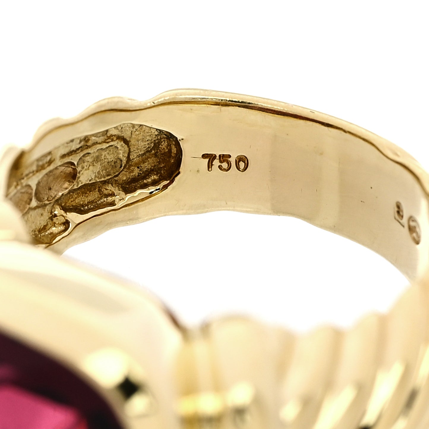 18K Yellow Gold Garnet 11mm Noblesse Ring 52 6