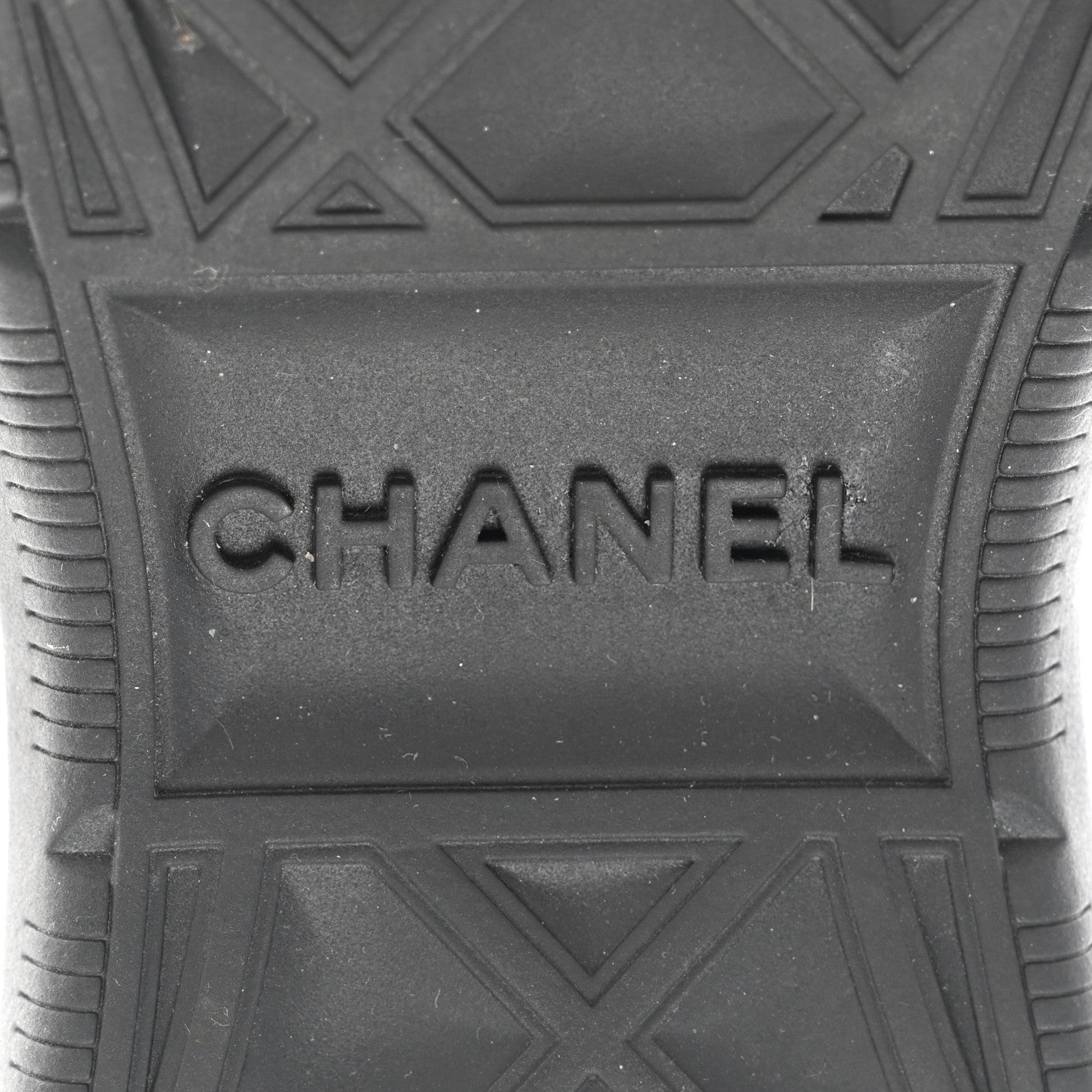 Chanel Velvet Calfskin Mixed Fibers CC Sneakers 41.5 Ivory Black 6 of 9