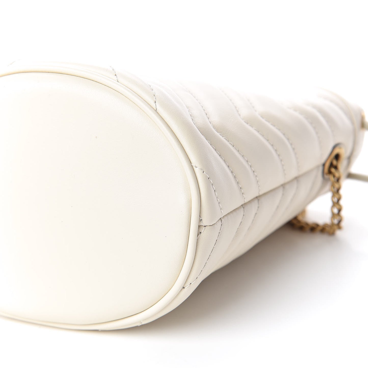 Calfskin Matelasse Mini GG Marmont 2.0 Bucket Bag White