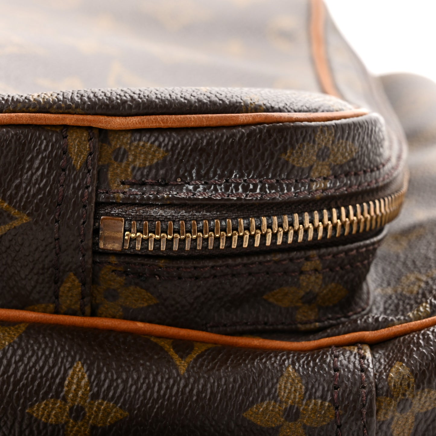 Monogram Nil 28