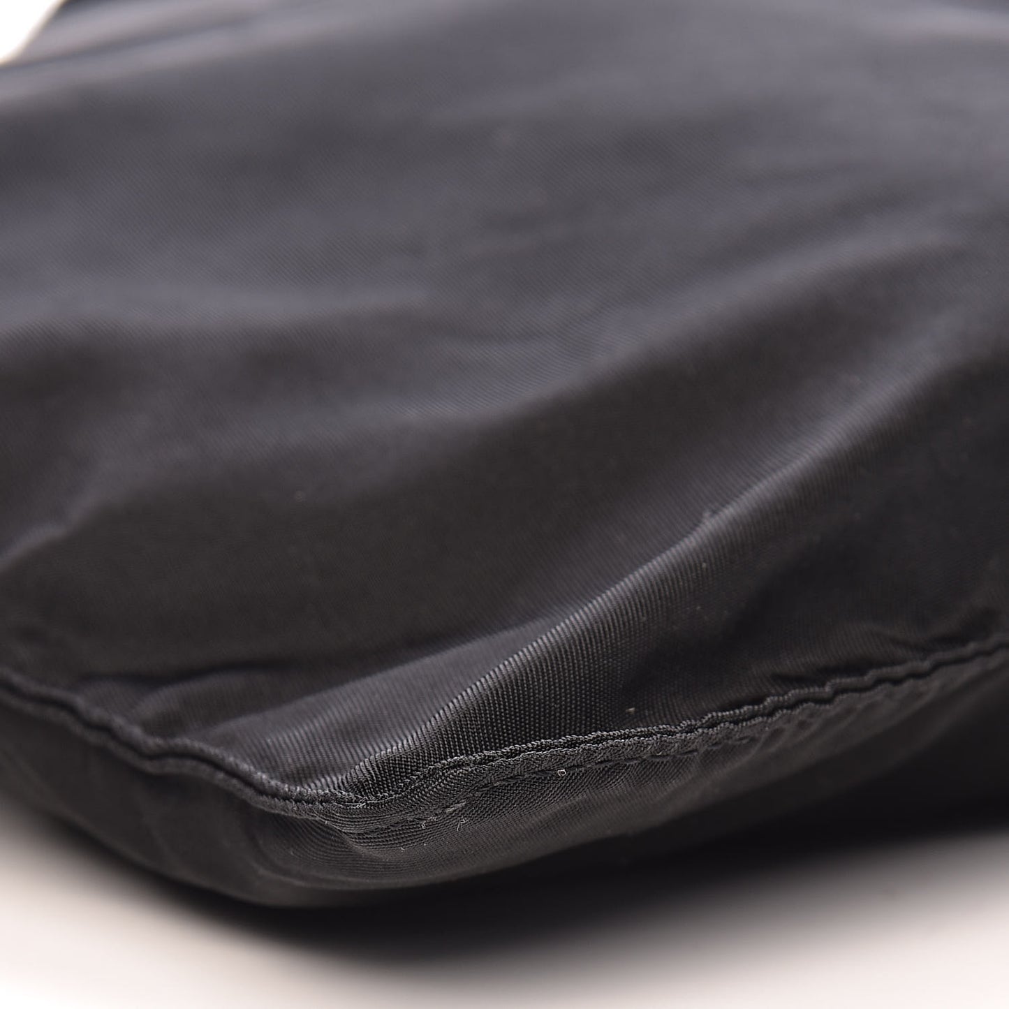 Nylon Flat Messenger Bag Black