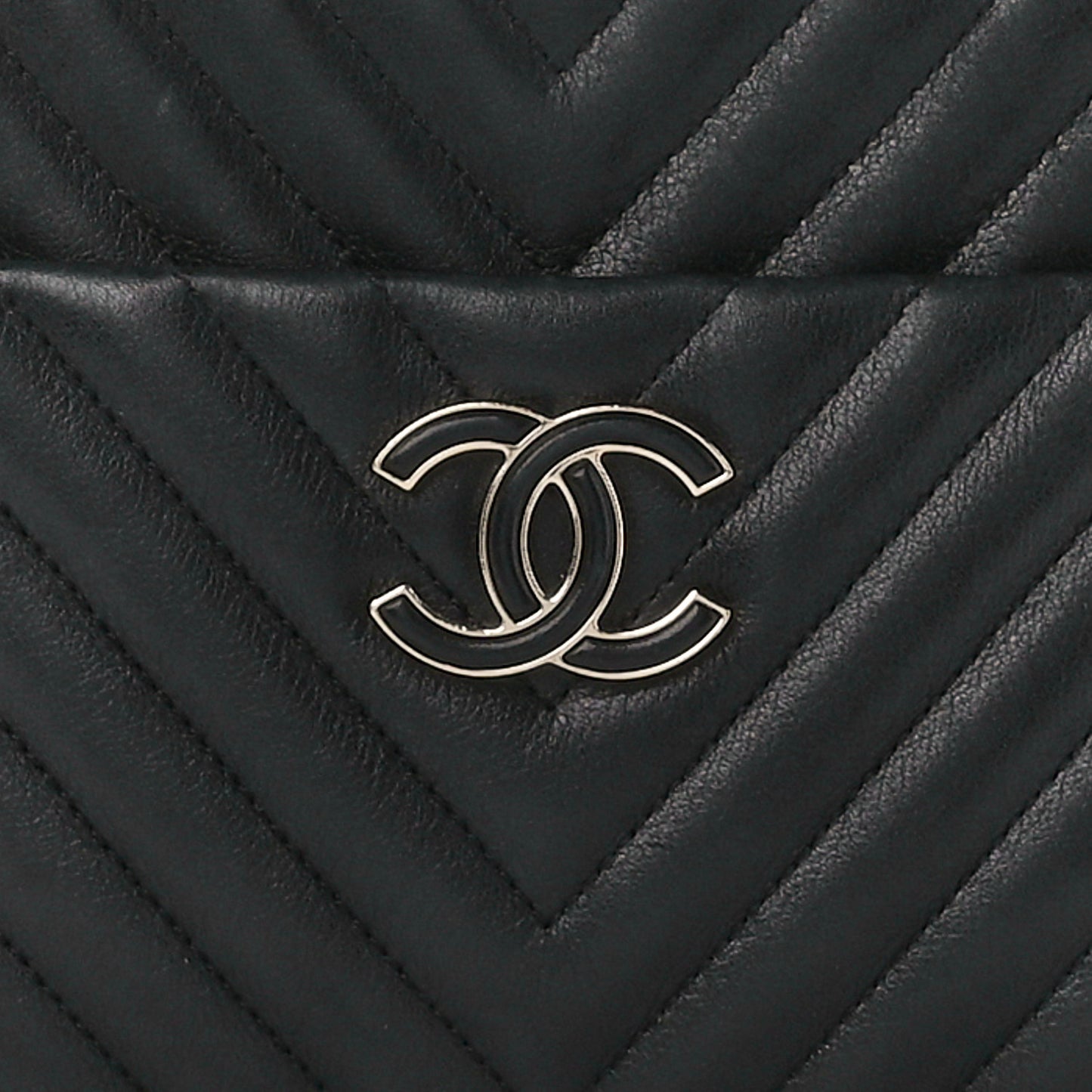 Calfskin Quilted Daily Chevron Camera Case Black