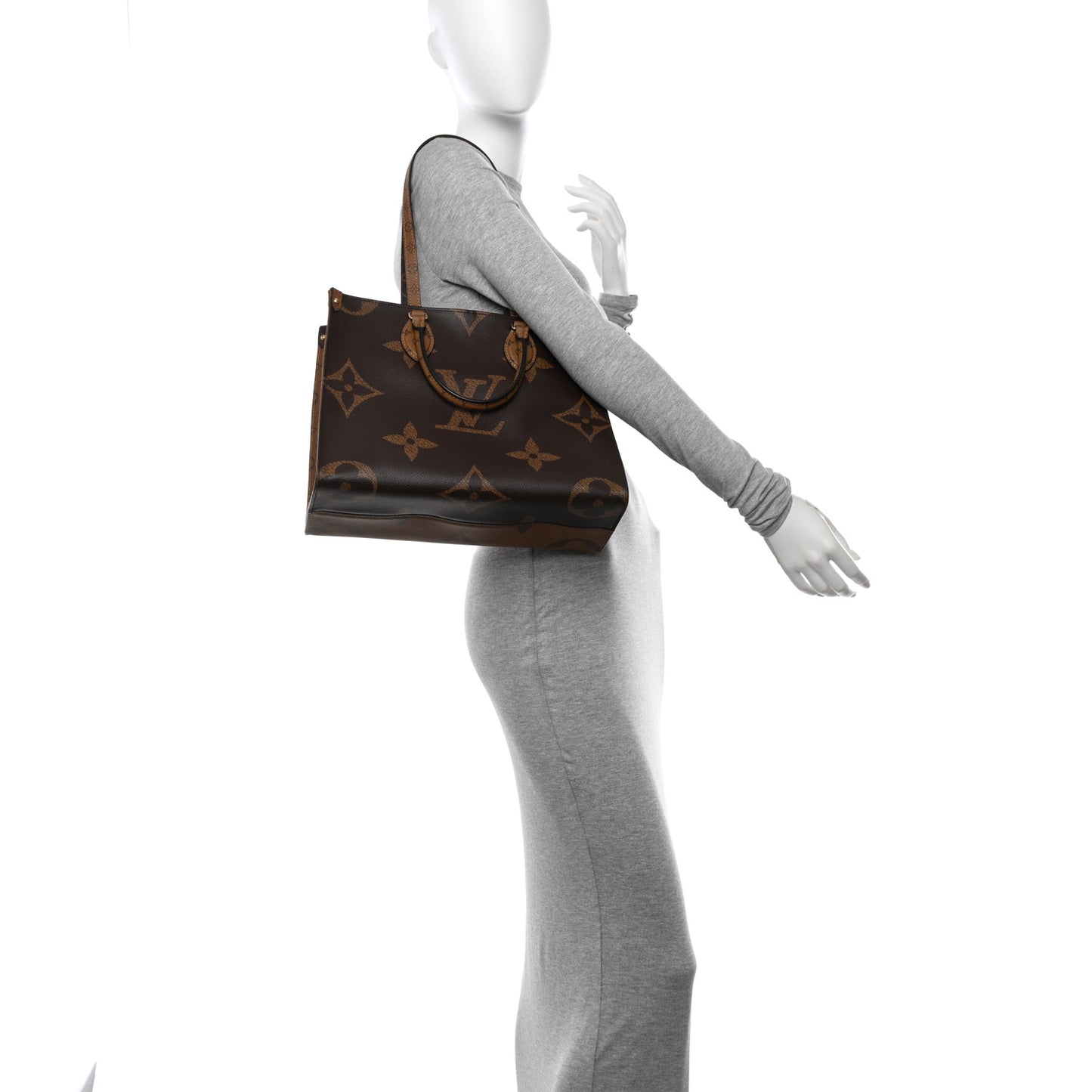 Reverse Monogram Giant Onthego MM