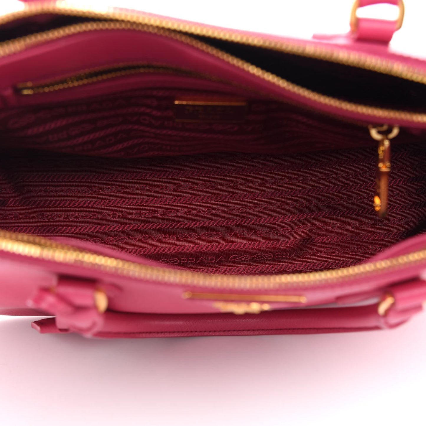 Saffiano Medium Galleria Double Zip Tote Fuxia