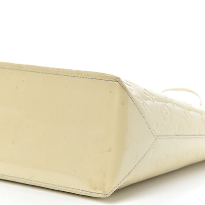 Louis Vuitton Vernis Wilshire MM Blanc Corail 11 of 17