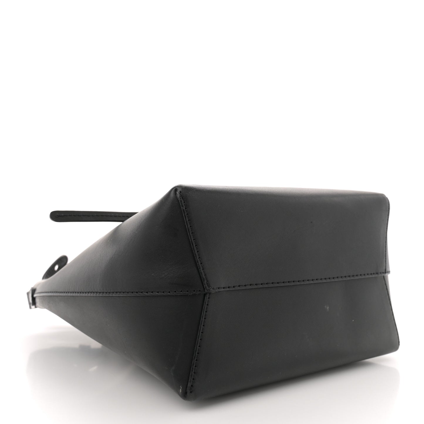 Calfskin Bucket Bag Black Flamma
