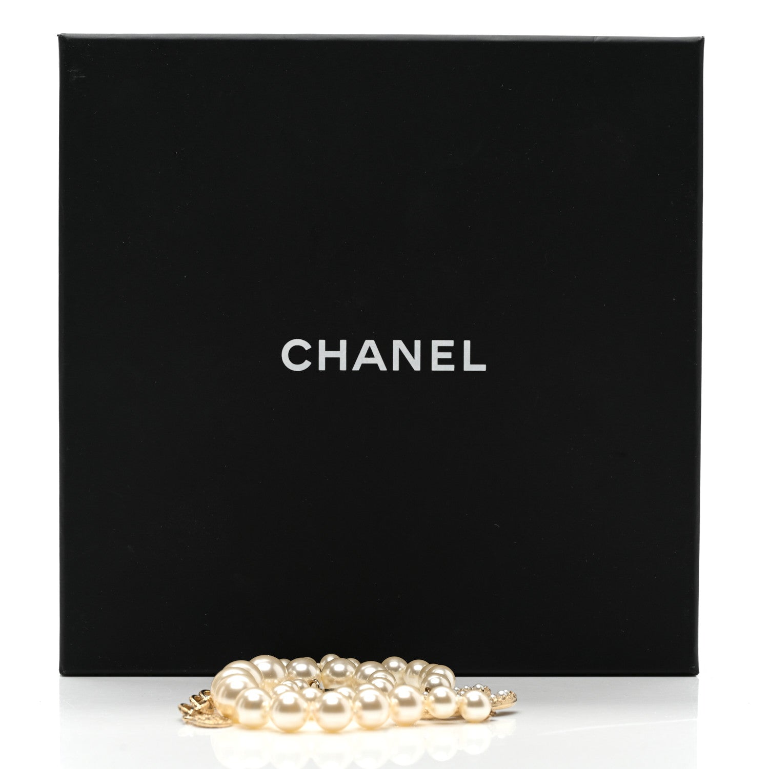 Chanel Pearl CC 100th Anniversary Necklace Light Gold 8 of 8