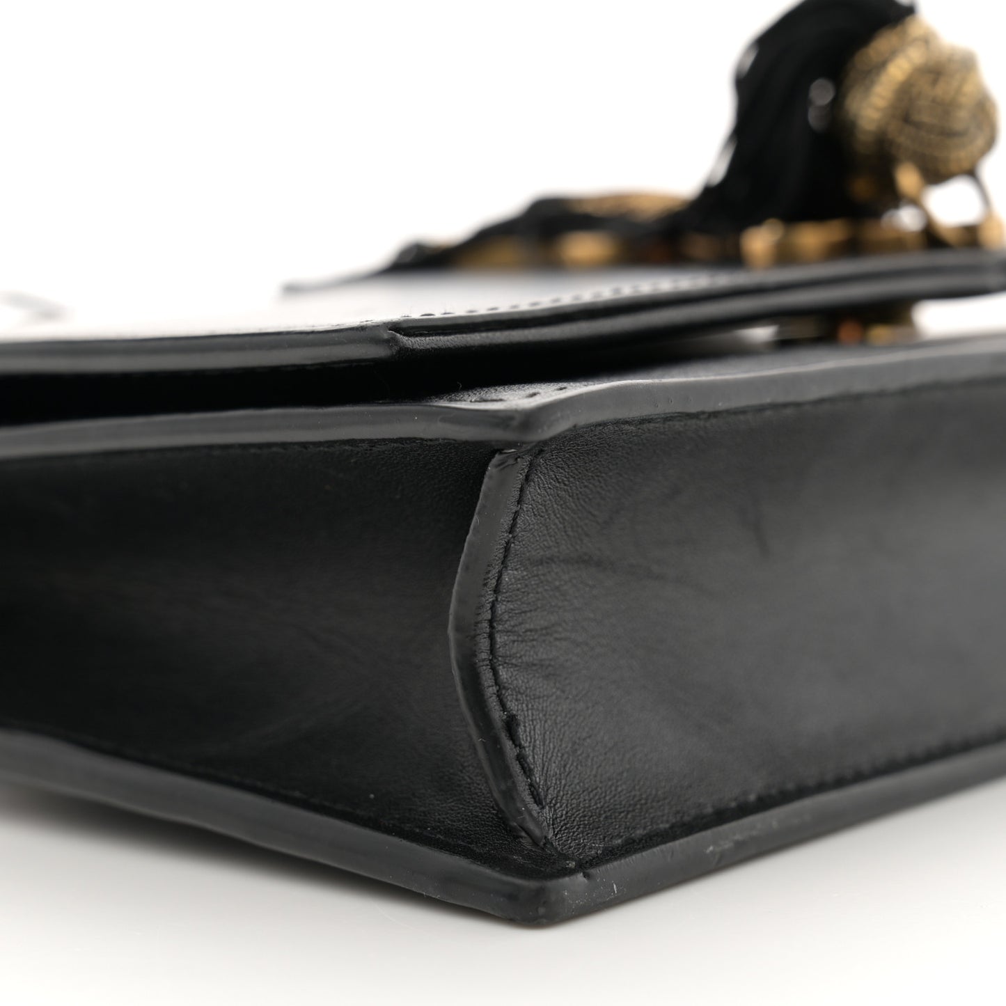 Smooth Calfskin Small Classic Monogram Portefeuille On Chain Black