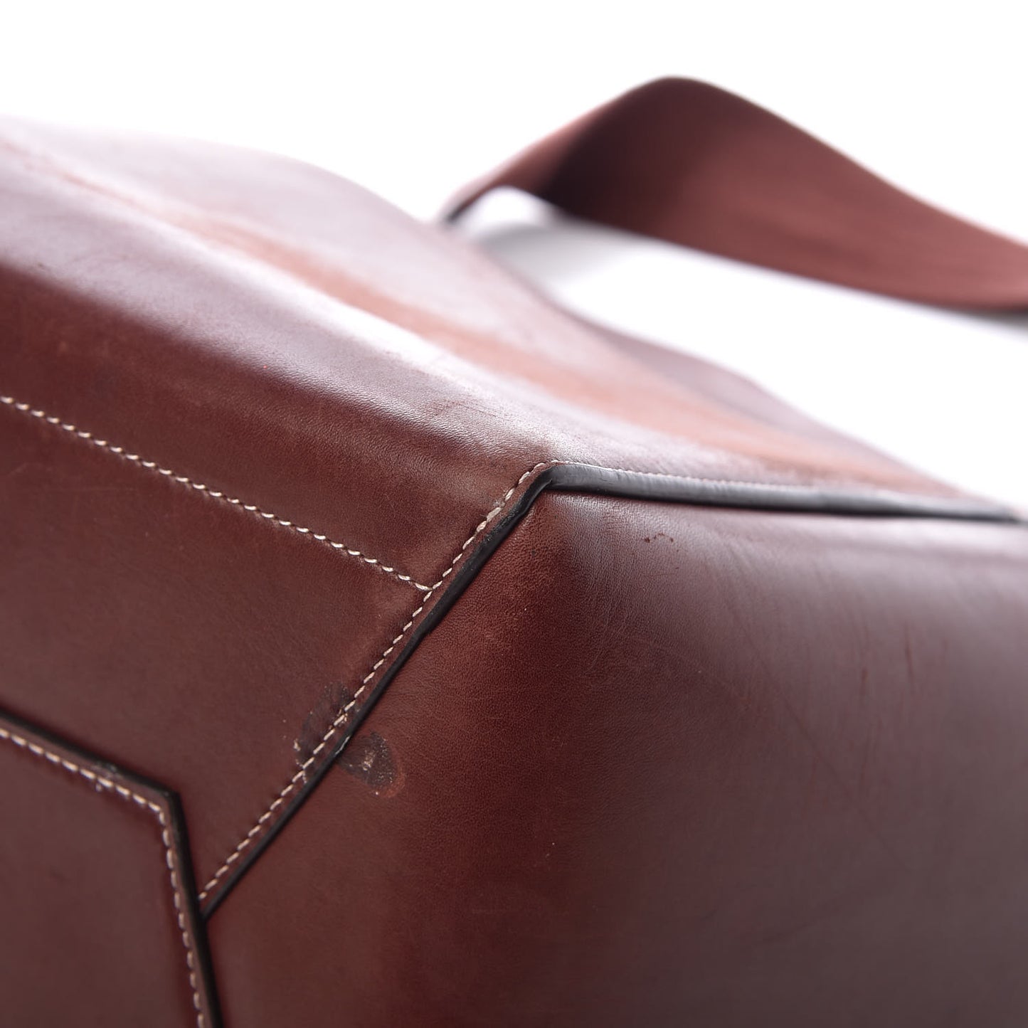 Natural Calfskin Sangle Bucket Bag Burgundy