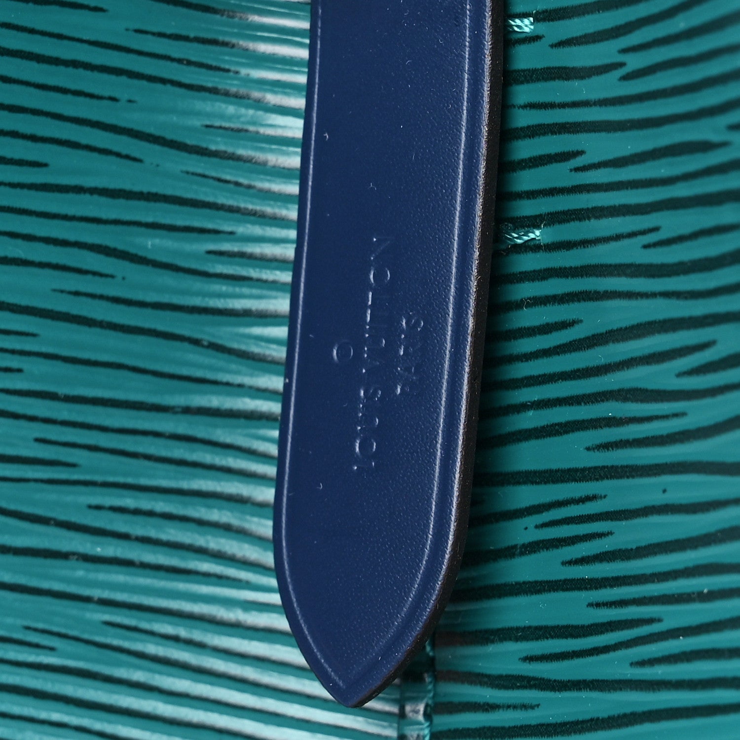 Louis Vuitton Epi Neonoe BB Emerald Green Indigo 7 of 9
