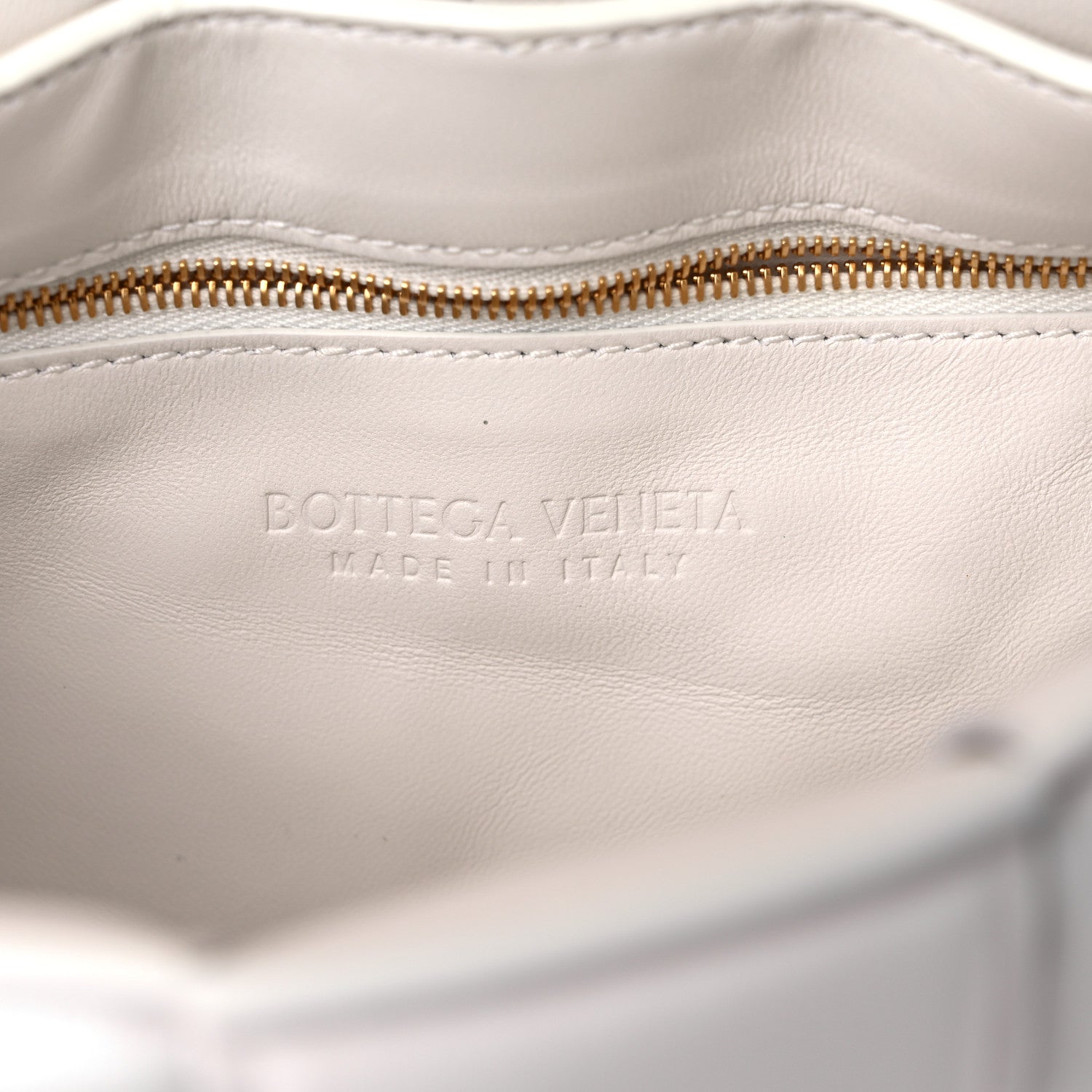 Bottega Veneta Lambskin Maxi Intreccio Padded Chain Cassette Crossbody Bag White 6 of 8