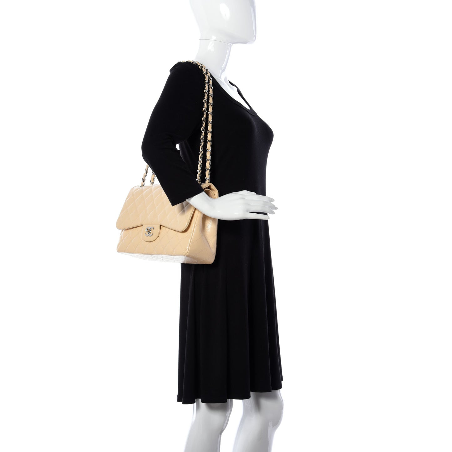 Caviar Quilted Jumbo Double Flap Beige Clair