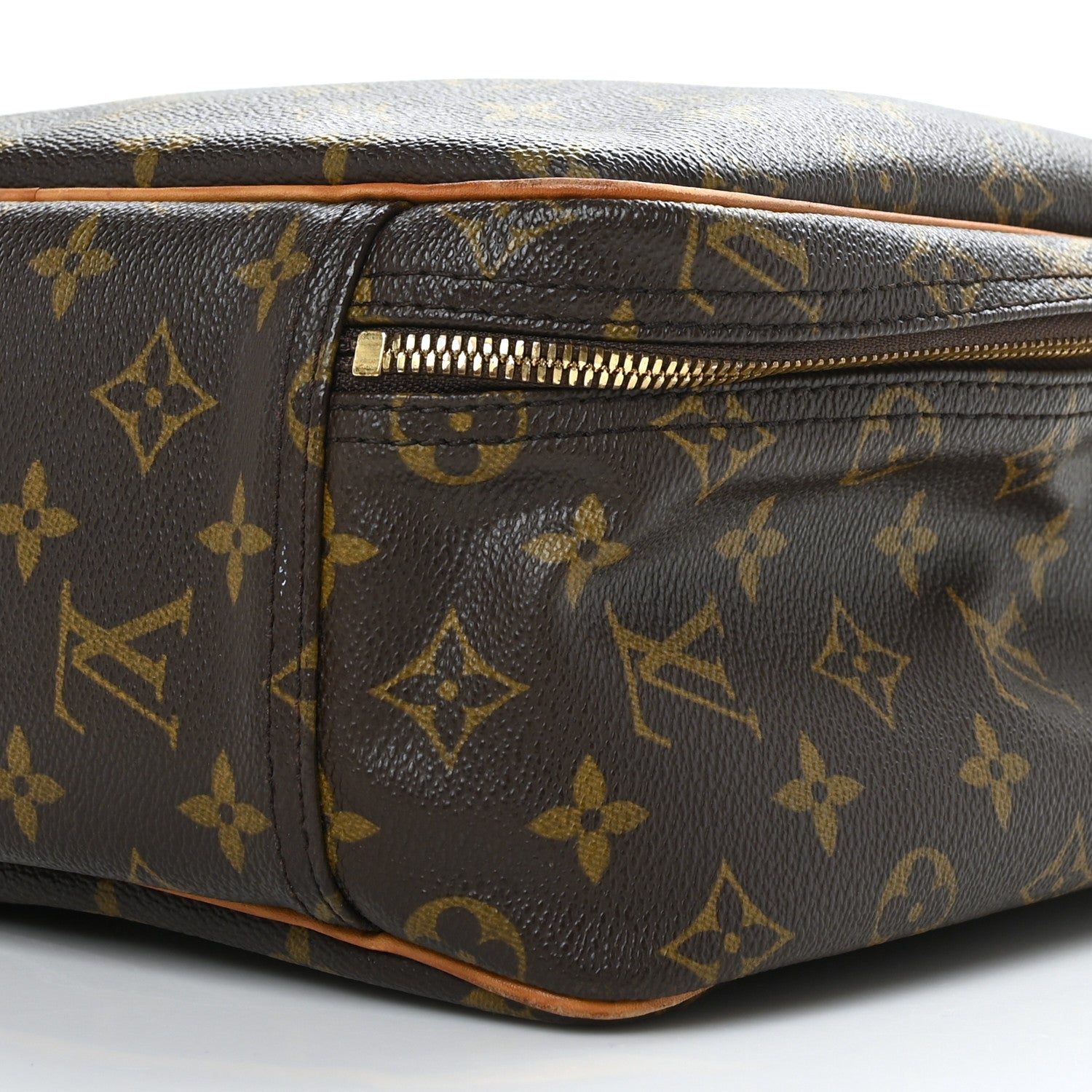 Louis Vuitton Monogram Excursion Shoe Bag 8 of 8