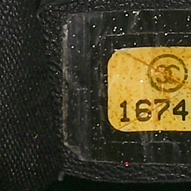 Caviar Quilted XL Grand Shopping Tote GST Black