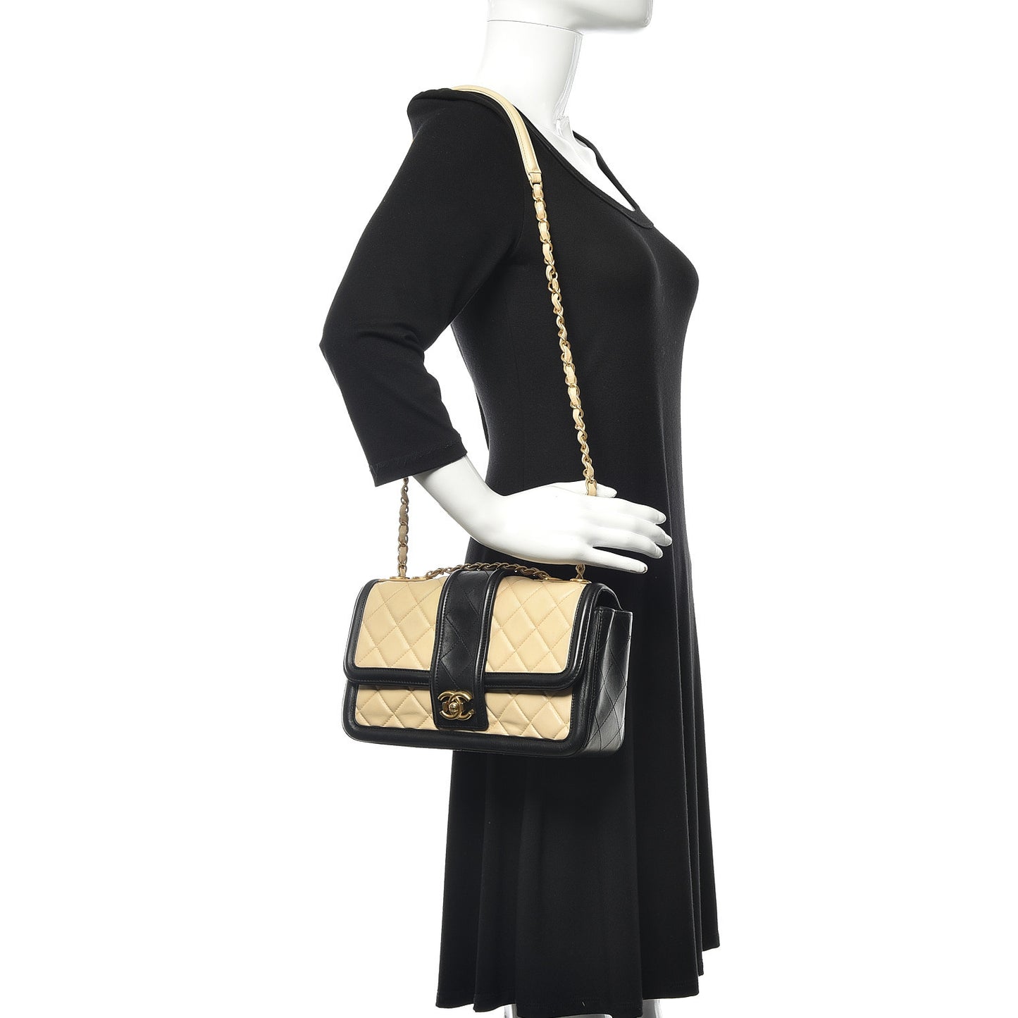 Lambskin Quilted Medium Elegant CC Flap Beige Black