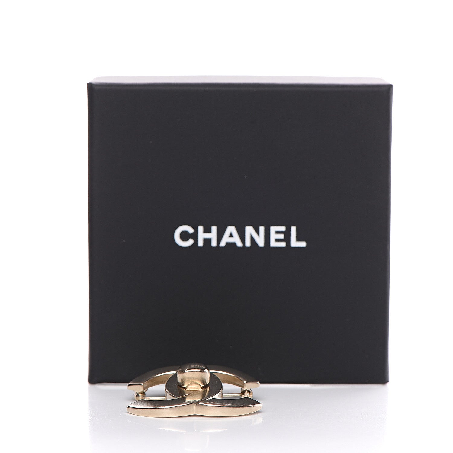 Chanel CC Turnlock Brooch Gold 5 of 5