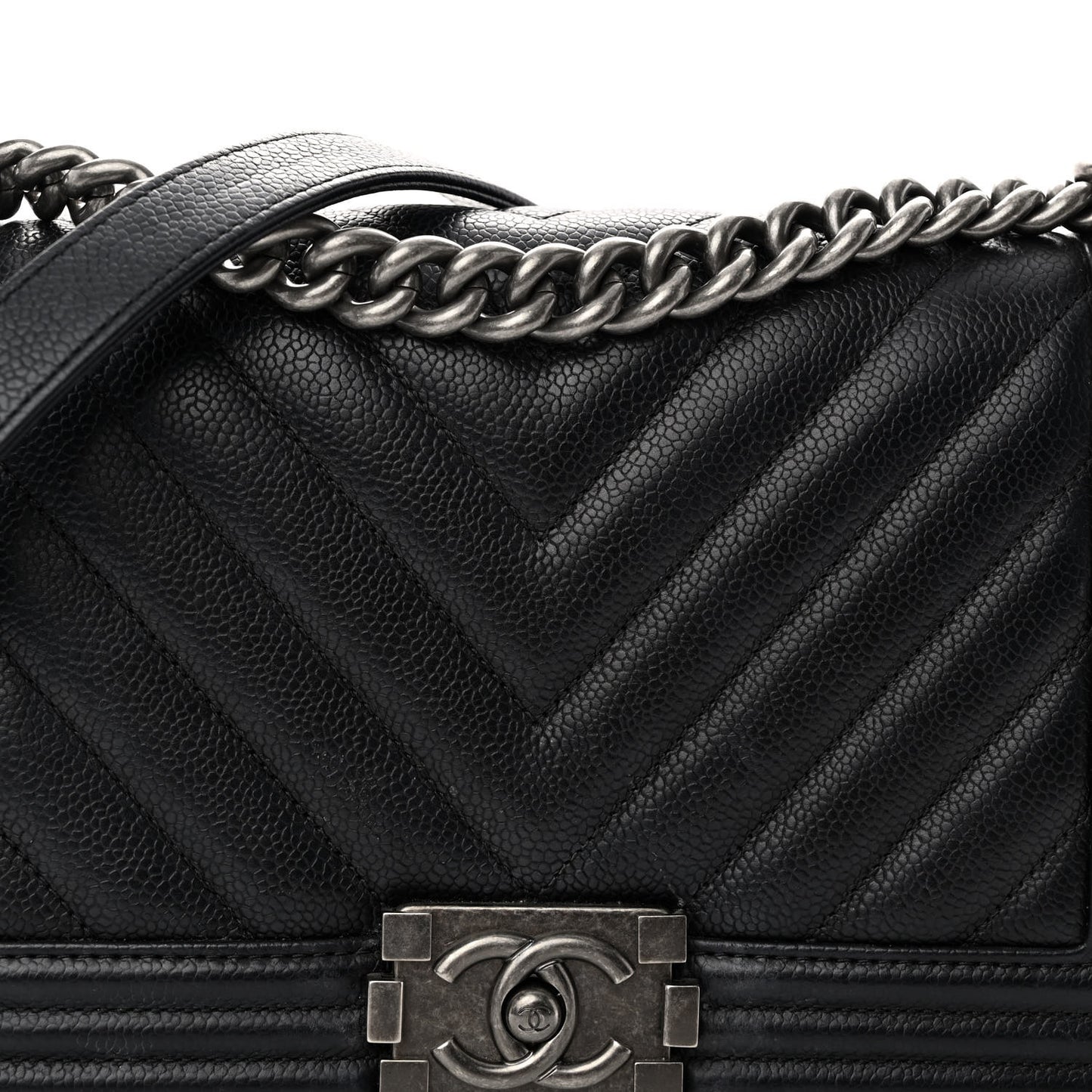 Caviar Chevron Quilted Medium Boy Flap Black