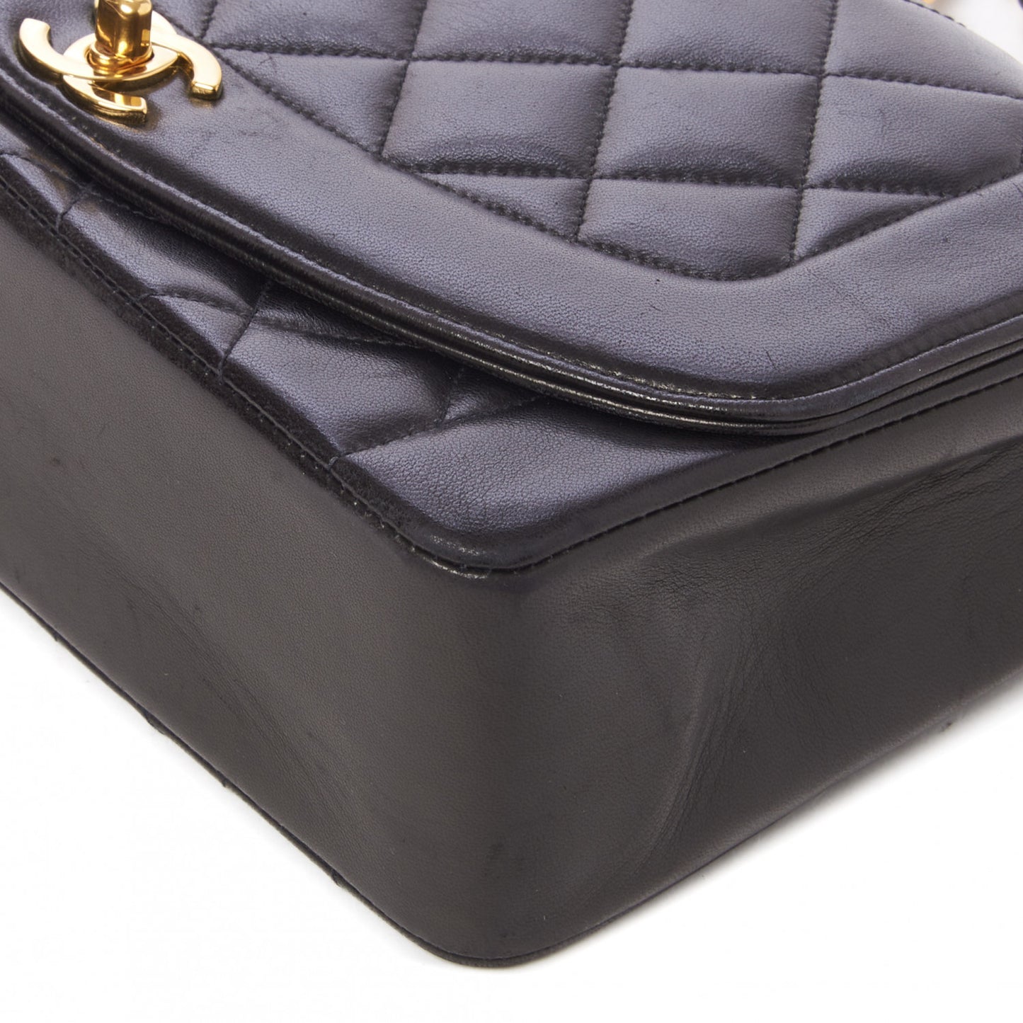 Lambskin Quilted Medium Single Flap Black