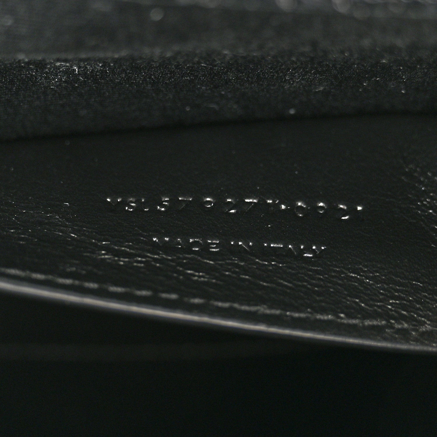 Saint Laurent Shiny Calfskin Crocodile Embossed Manhattan Baguette Black 7 of 10