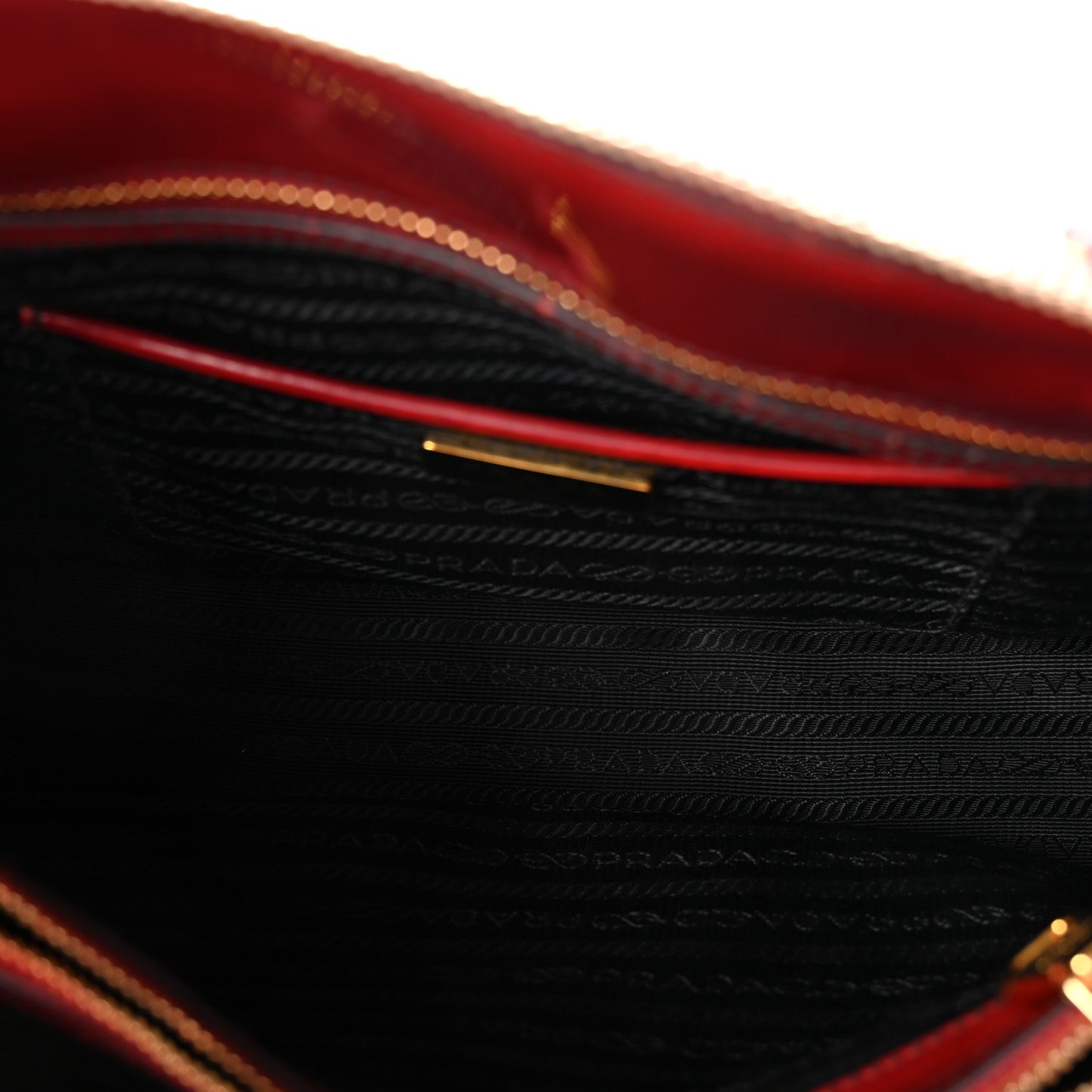 Spazzolato Medium Promenade Tote Scarlatto Fume