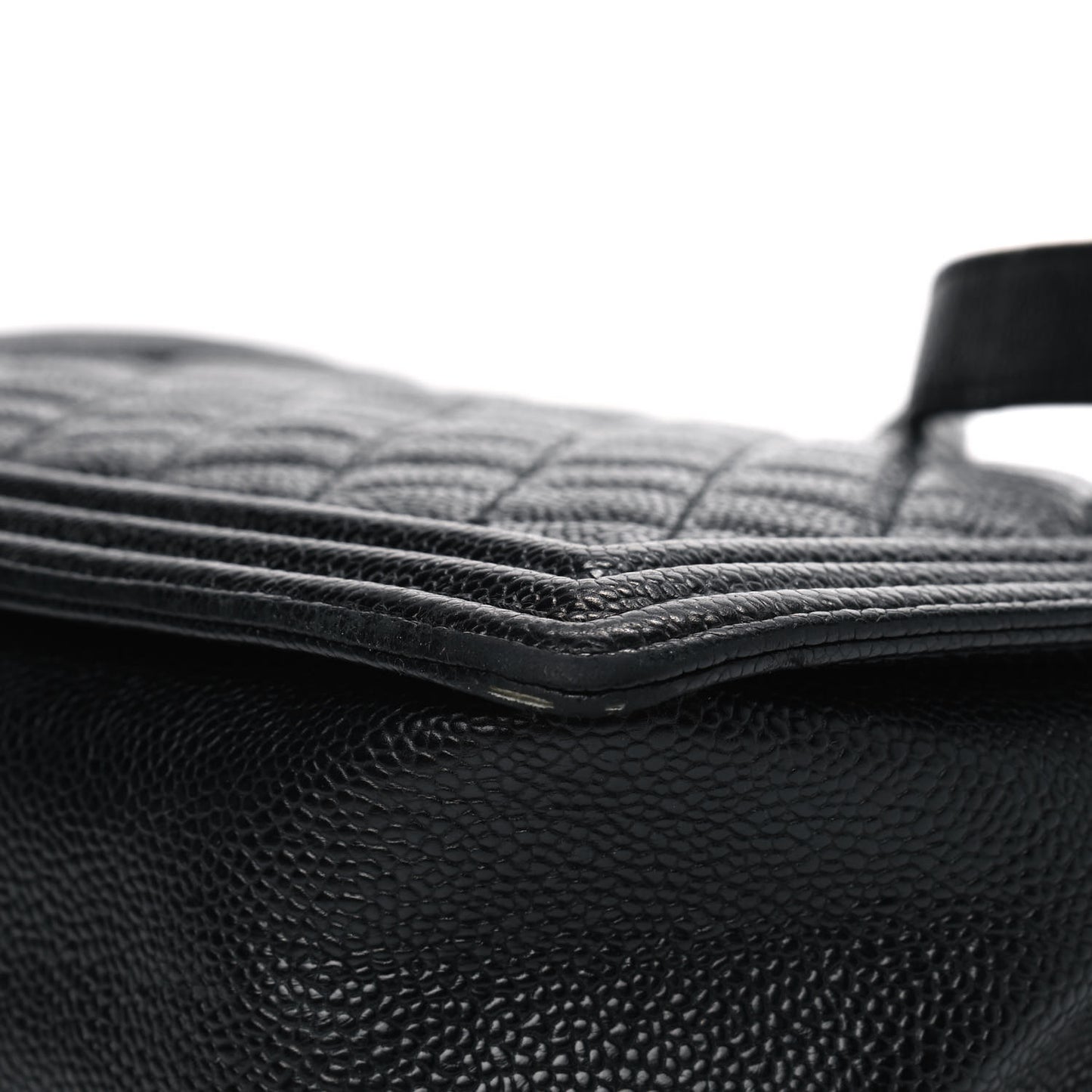Caviar Quilted Large Boy Flap Black