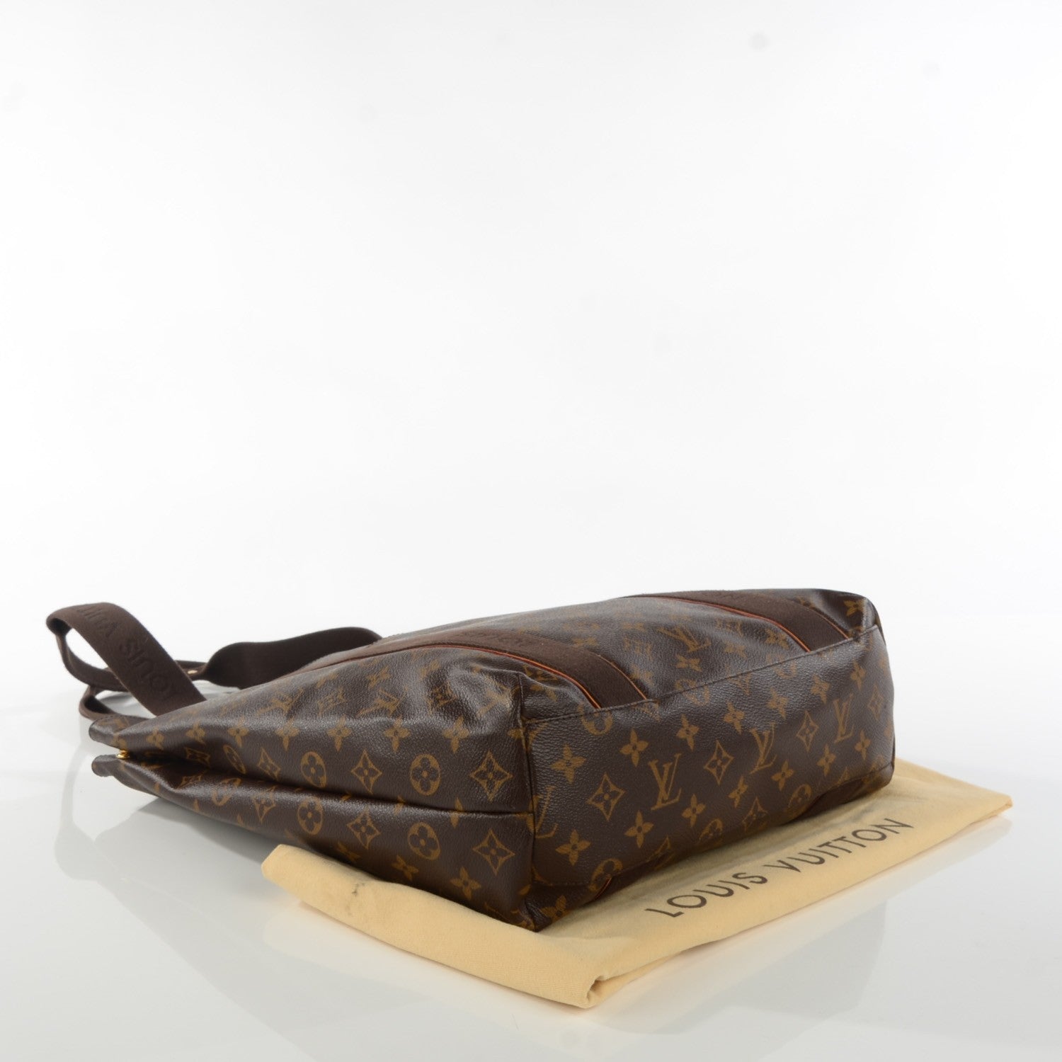Louis Vuitton Monogram Cabas Beaubourg 4 of 7