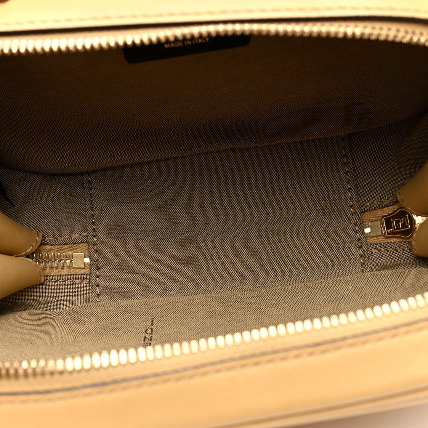 Vitello Grace Matte O'Lock Mini Camera Case Sahara