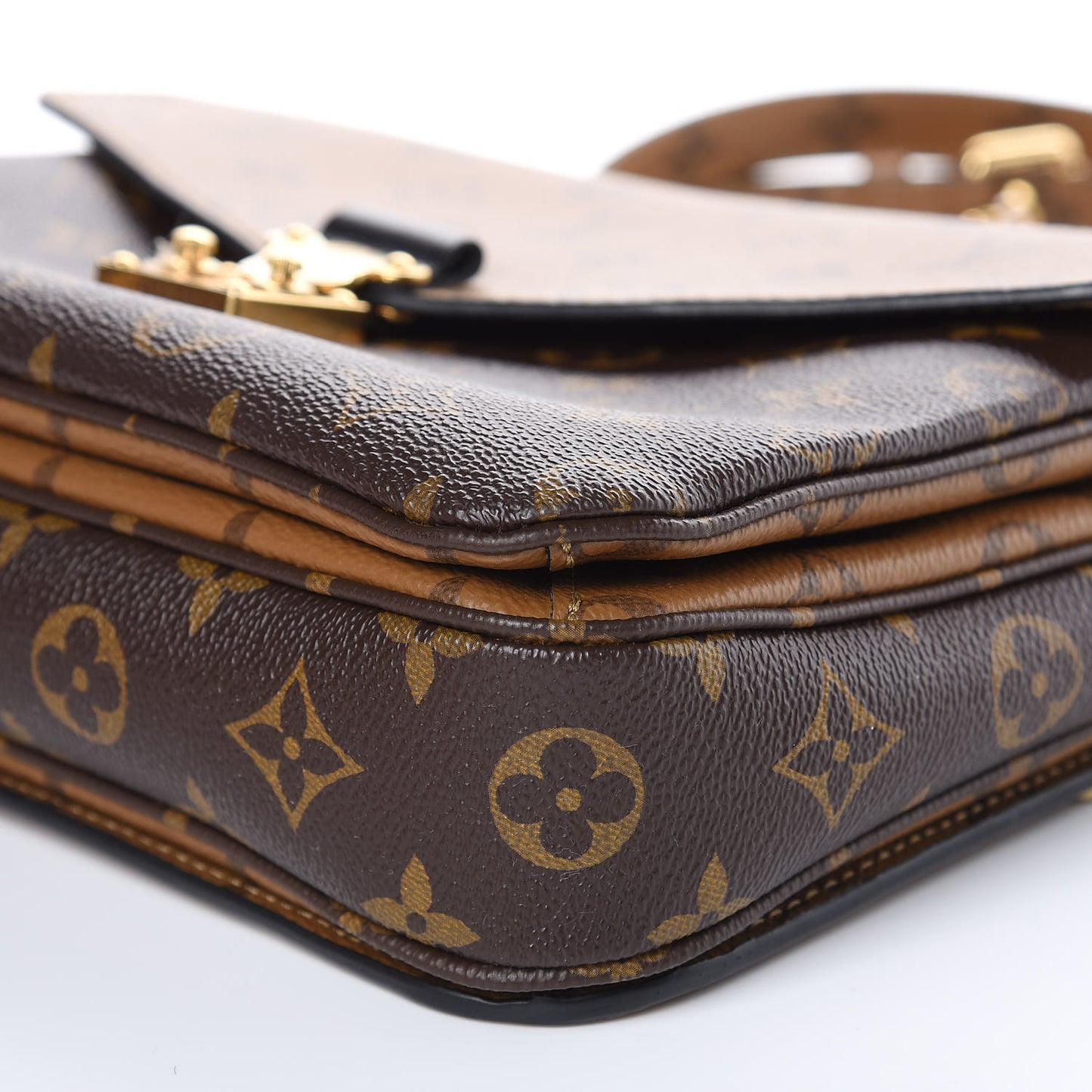 Reverse Monogram Pochette Metis