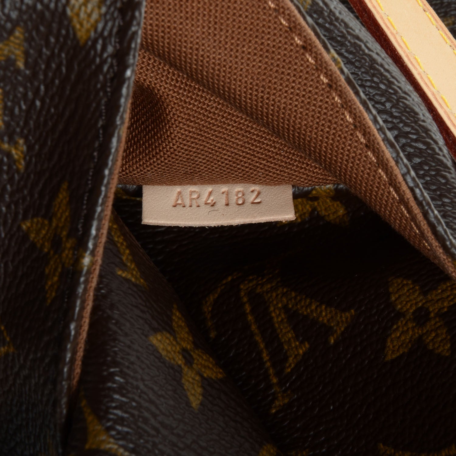 Louis Vuitton Monogram Totally MM 8 of 8