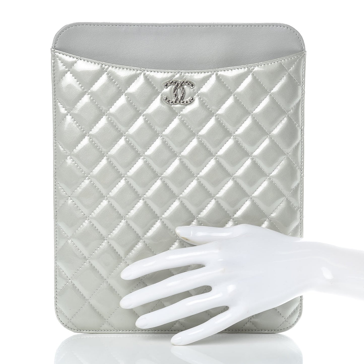 Patent Quilted Brilliant iPad Case Grey