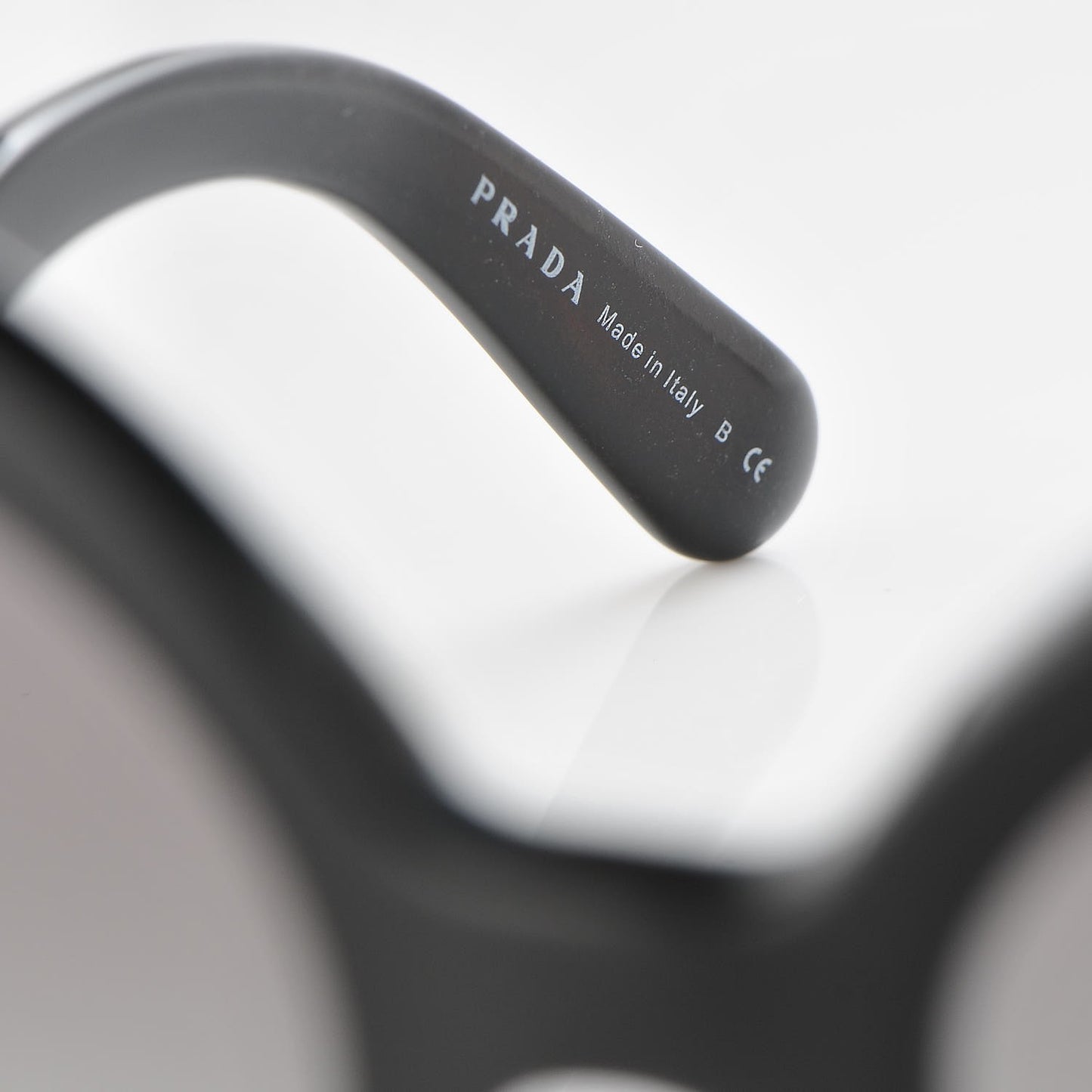 Baroque Sunglasses SPR 27N Black