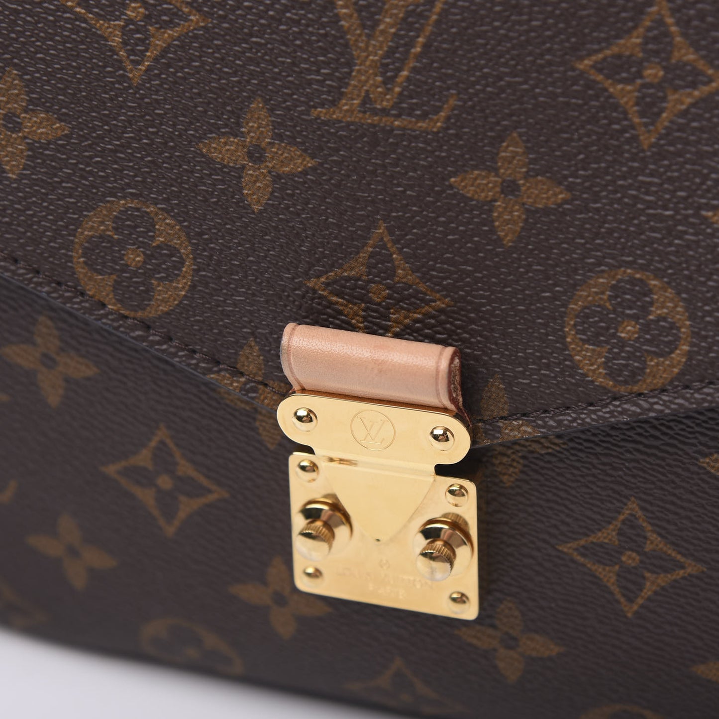 Monogram Pochette Metis