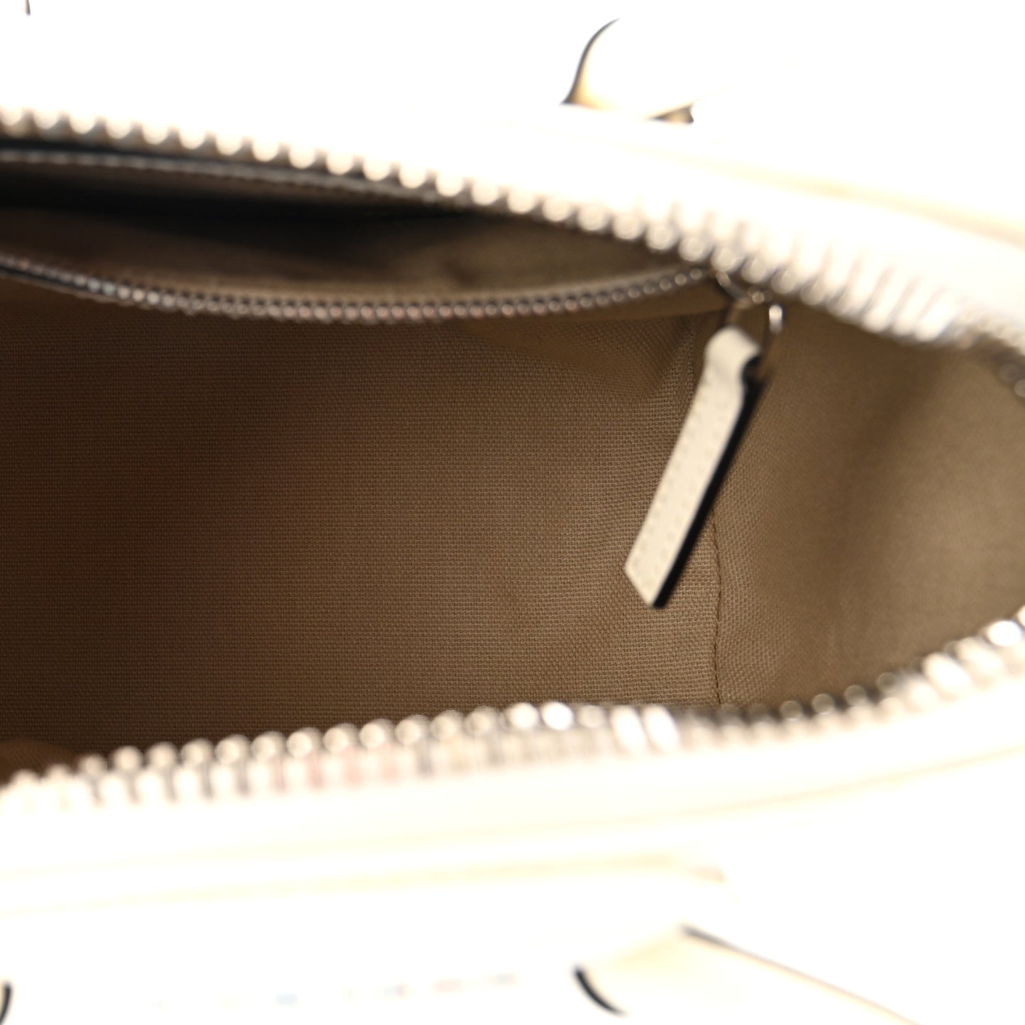 Shiny Lord Calfskin Mini Antigona Ivory