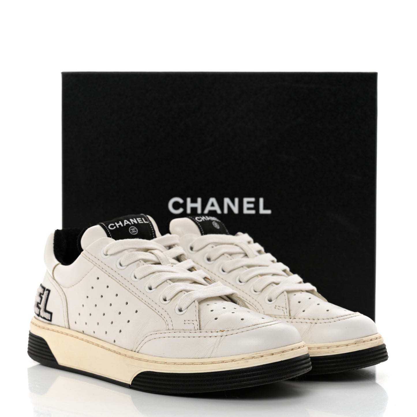 Calfskin Womens Logo Sneakers 39.5 White Black