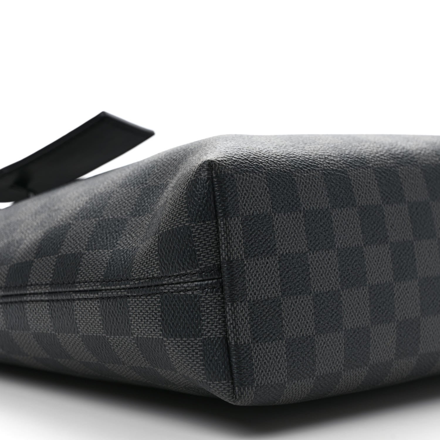 Louis Vuitton Damier Graphite Mick MM 7 of 9