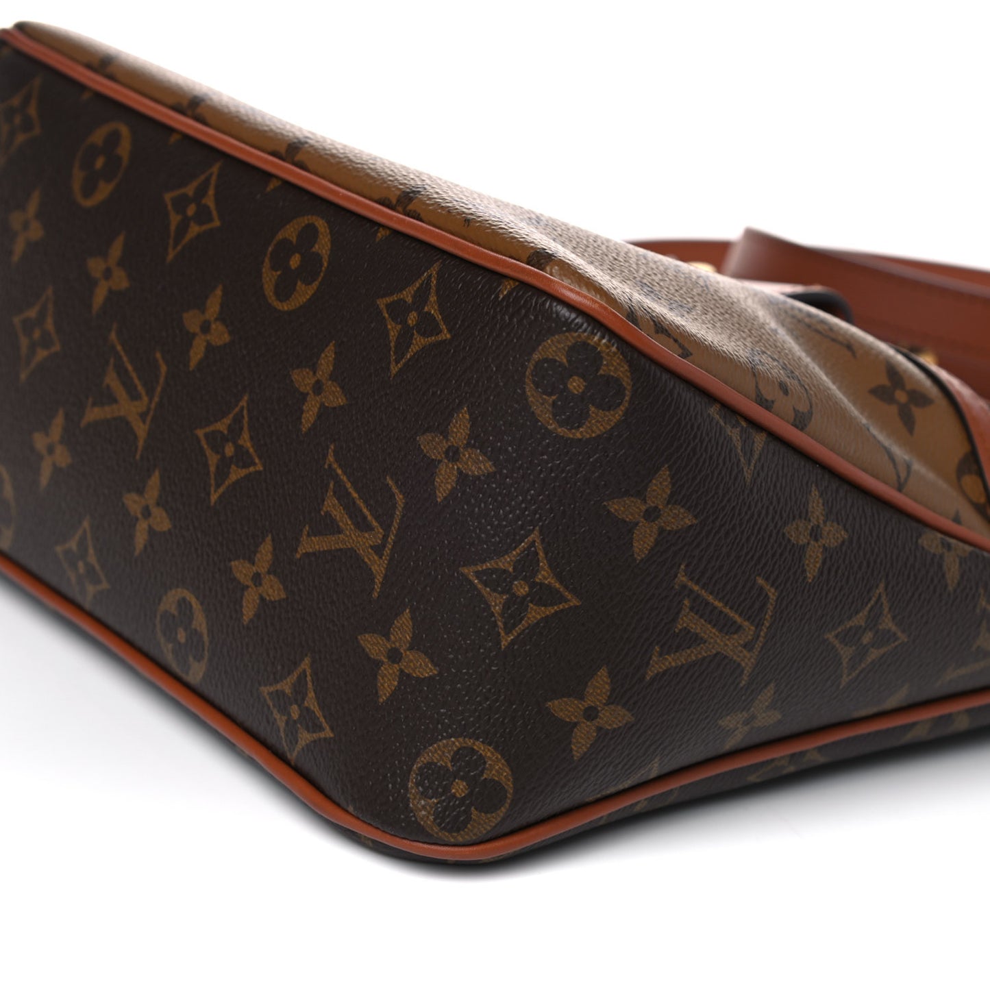 Reverse Monogram Dauphine Hobo PM