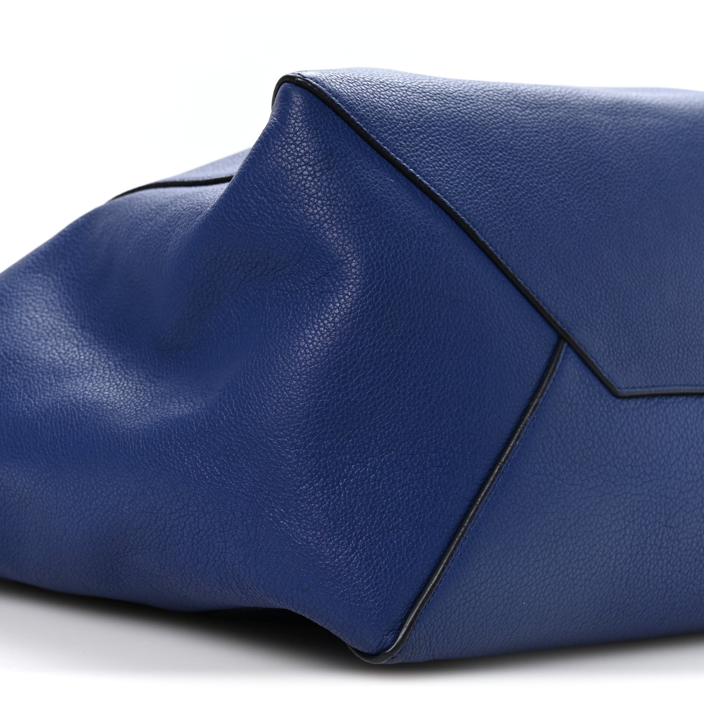 Soft Grained Calfskin Medium Belt Cabas Phantom Indigo