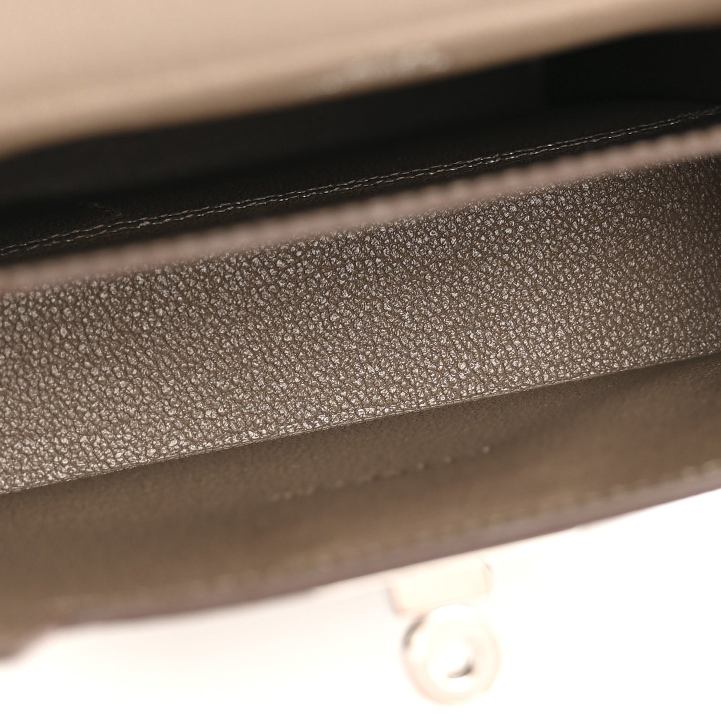 Epsom Kelly Multi Pocket Pochette To Go Etoupe