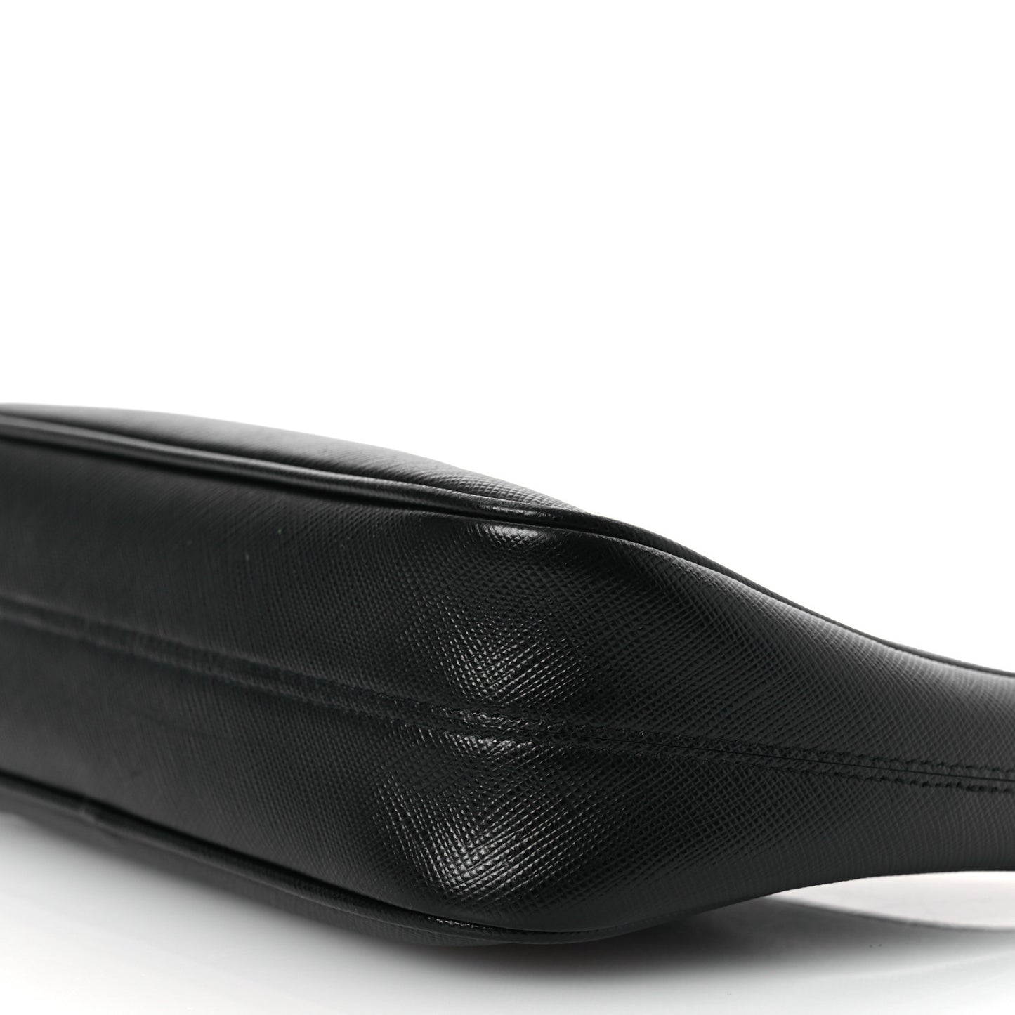 Saffiano Lux Re-Edition 2005 Shoulder Bag Black