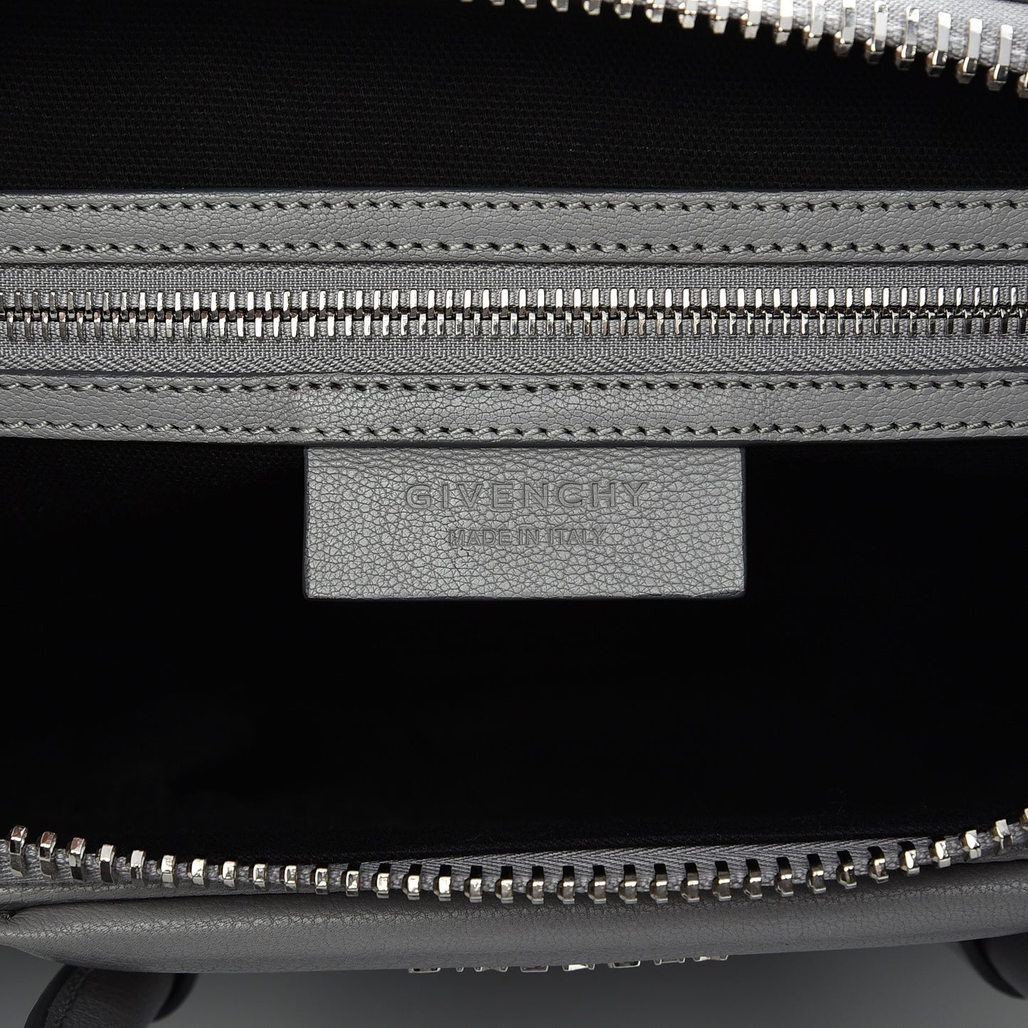 Sugar Goatskin Medium Antigona Pearl Grey