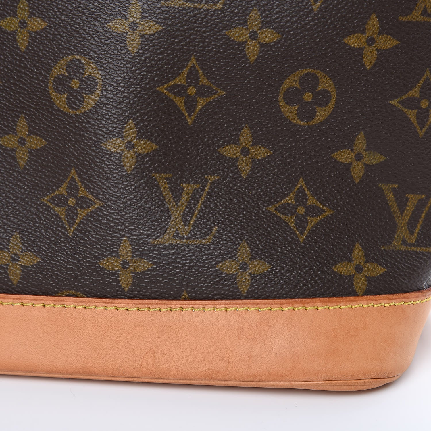 Louis Vuitton Monogram Alma PM 14 of 16