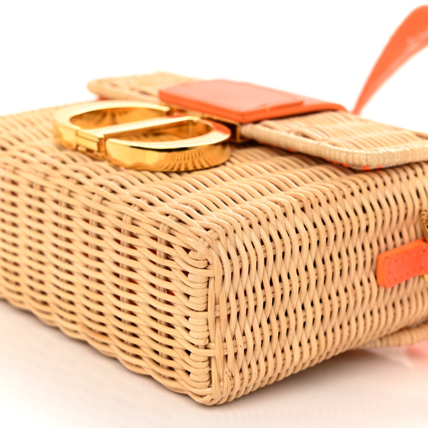 Wicker Oblique 30 Montaigne Box Bag Fluorescent Orange