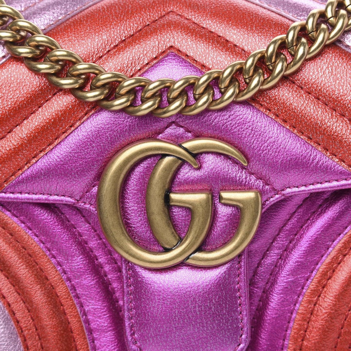 Metallic Calfskin Matelasse Mini GG Marmont Shoulder Bag Fuchsia
