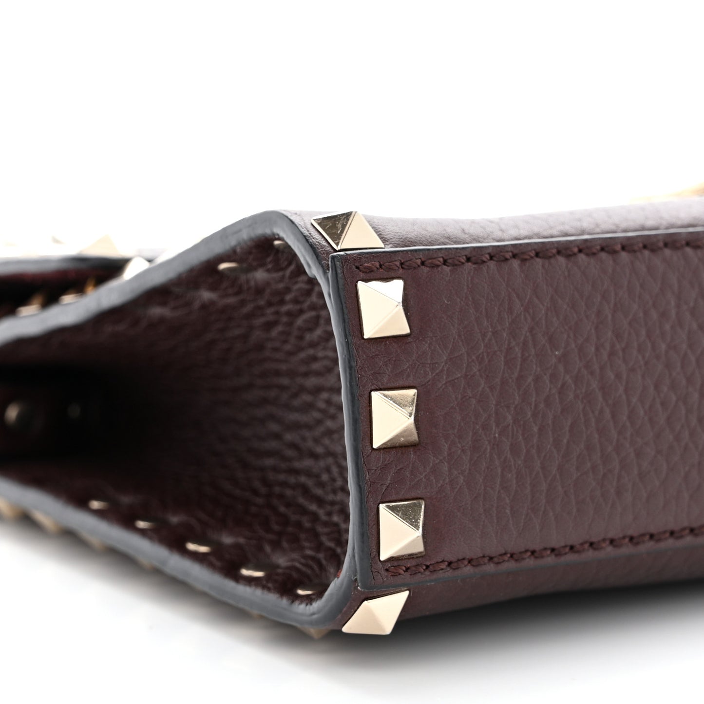 Pebbled Calfskin Medium Rockstud Flip Lock Crossbody Bag Rubin