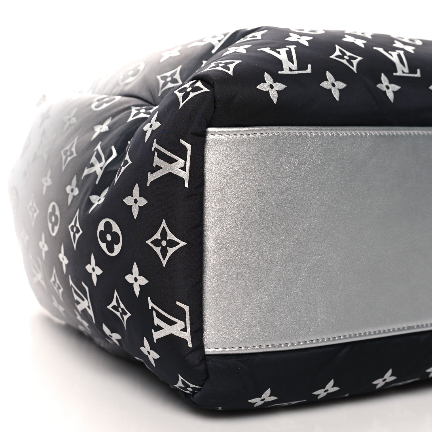 Louis Vuitton Nylon Monogram Gradient LV Snow Onthego MM Frost 8 of 9