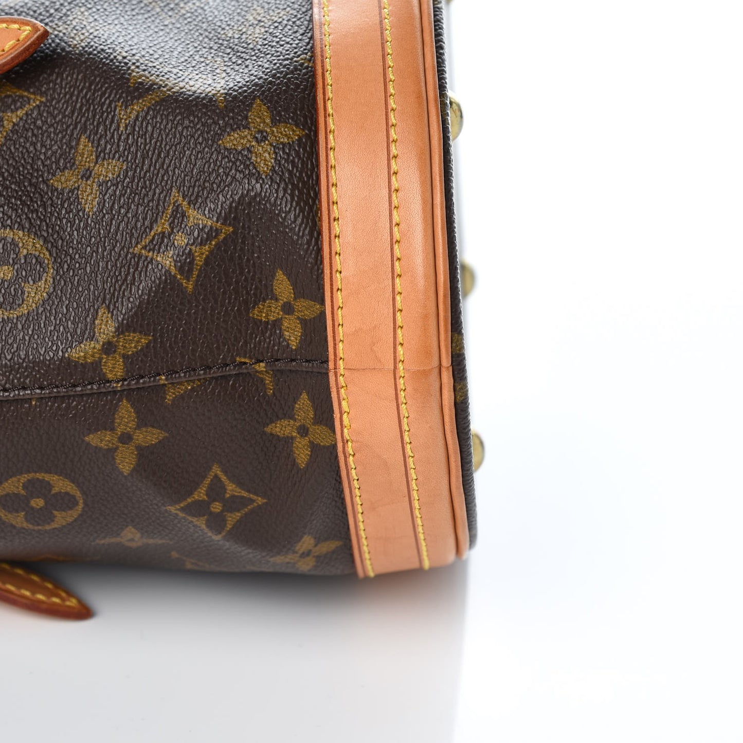 Monogram Petit Bucket 23