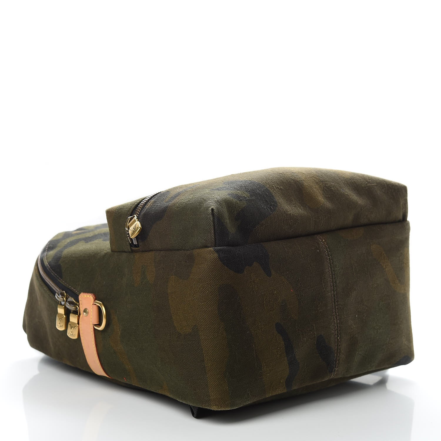 Louis Vuitton X SUPREME Canvas Camouflage Apollo Backpack 4 of 14