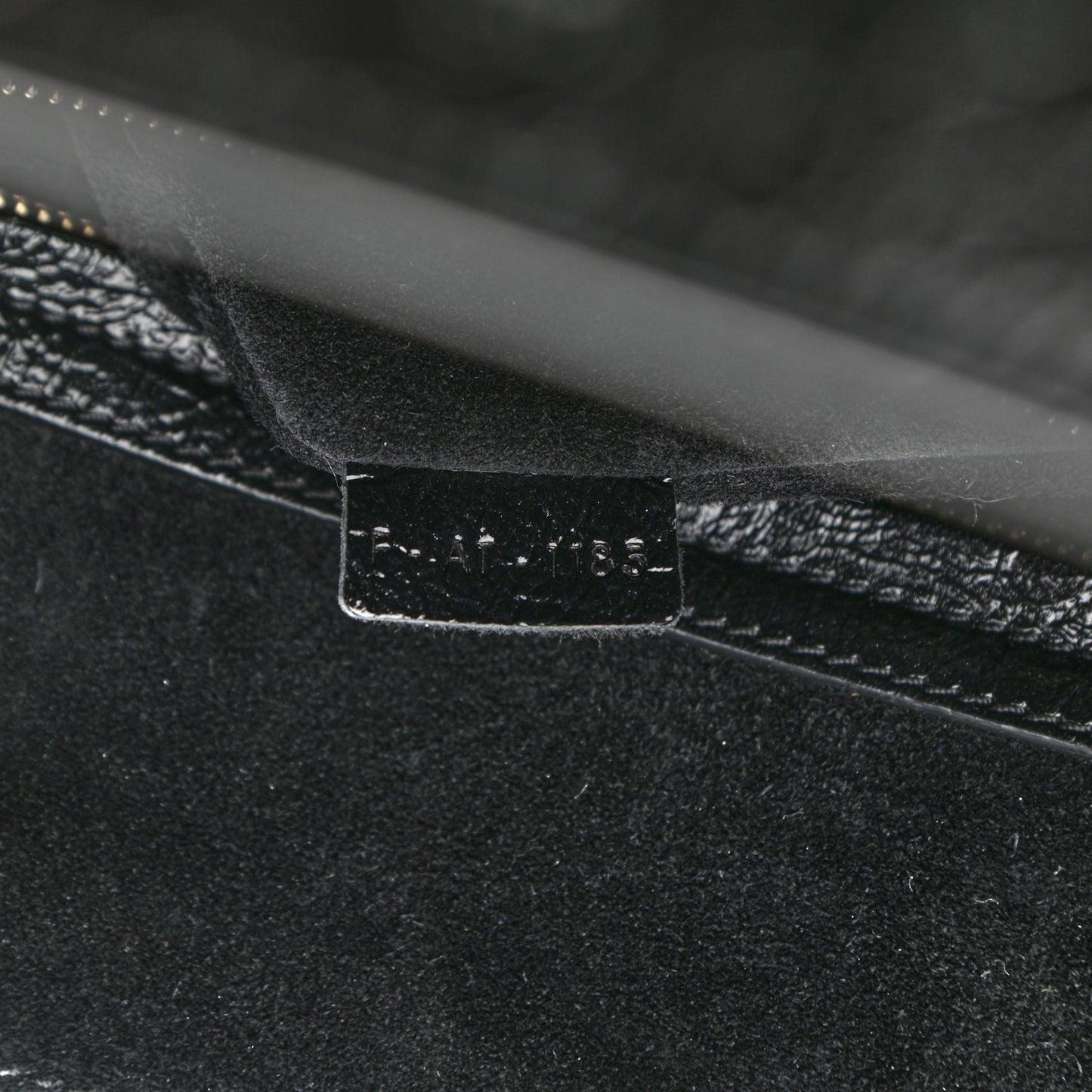 Crinkled Patent Calfskin Medium Phantom Luggage Black