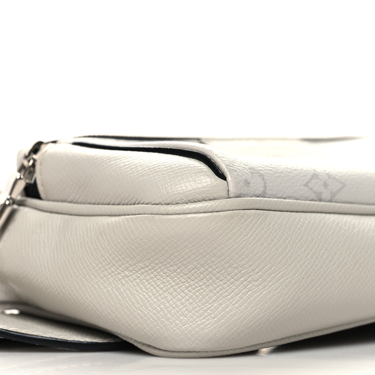 Louis Vuitton Taiga Monogram Outdoor Bumbag White 9 of 11